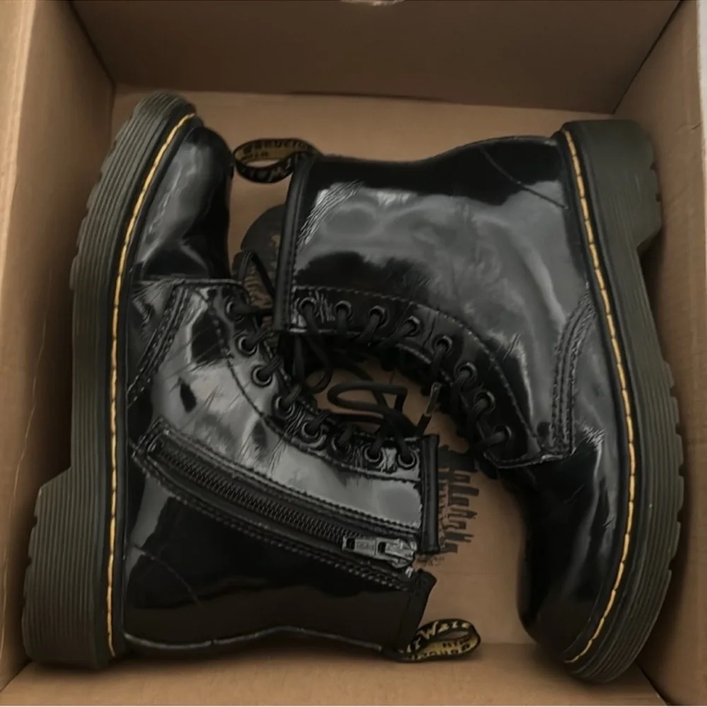 Authentic Dr. Martens girls signature black faux patent lace up combat boots 13